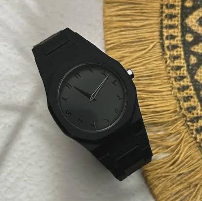 Black Aura Quartz Watch – Lightweight & Premium Finish - Trusticart Store